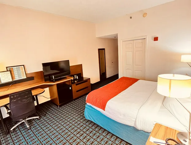 Comfort Inn & Suites Berea hotel detail image 4