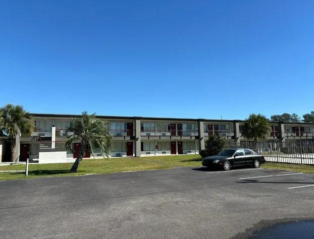 Red Roof Inn Wildwood, FL - The Villages hotel detail image 1