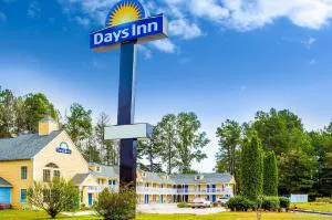 Days Inn by Wyndham Cornelia hotel hero