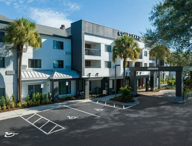 Courtyard by Marriott Tampa North/I-75 Fletcher hotel detail image 2