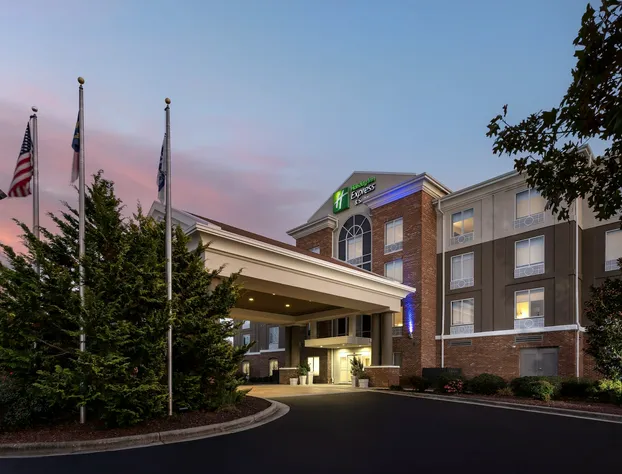 Holiday Inn Express Hotel & Suites Greensboro Airport Area by IHG hotel detail image 1