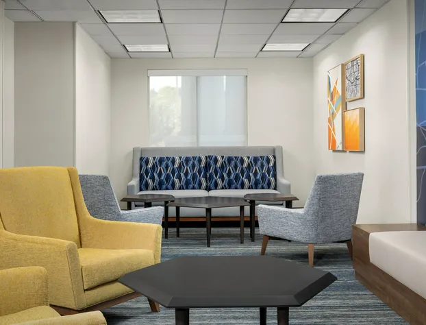 Holiday Inn Express Hotel & Suites Greensboro Airport Area by IHG hotel detail image 2