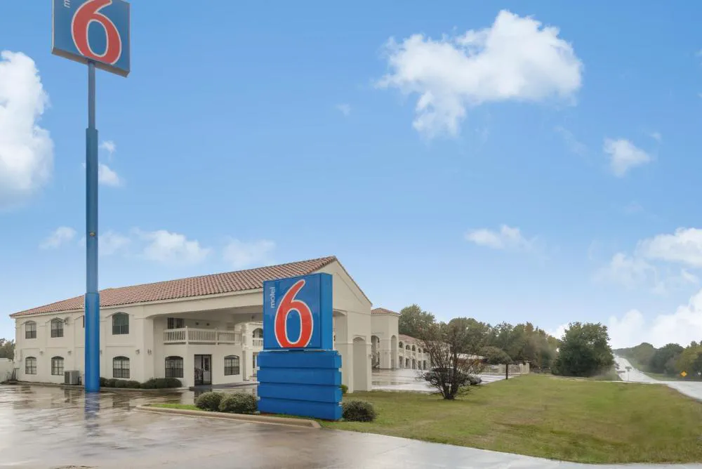 Motel 6 Canton, TX hotel hero