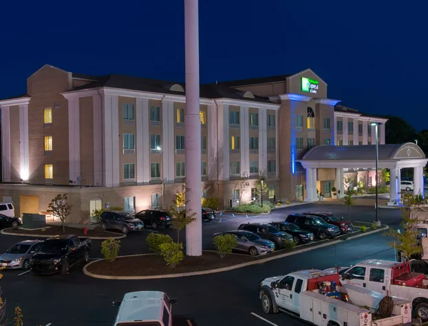 Holiday Inn Express Hotel and Suites Scranton by IHG hotel detail image 2