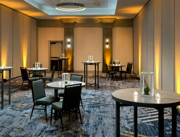 Boston Marriott Peabody hotel detail image 3