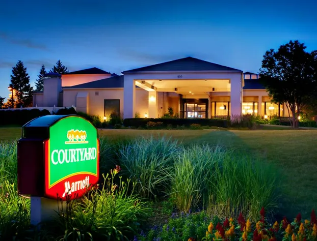 Courtyard by Marriott Chicago Deerfield hotel detail image 2
