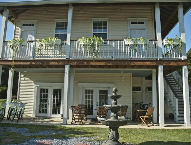 Haven Point Inn and Gallery hotel detail image 3