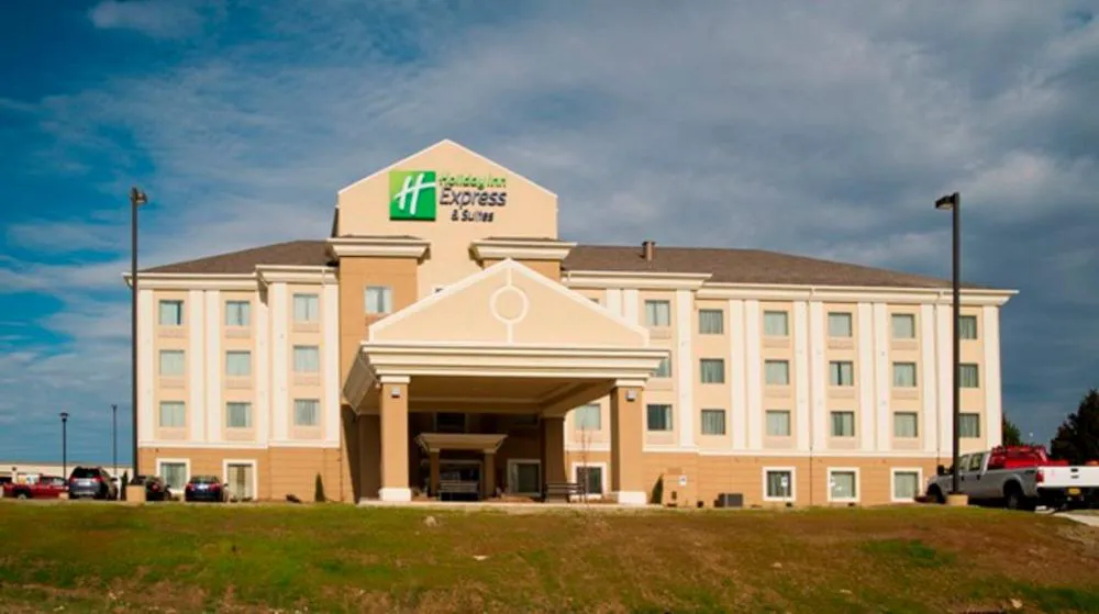 Holiday Inn Express & Suites Morrilton by IHG hotel hero