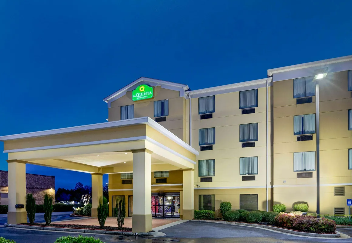La Quinta Inn & Suites by Wyndham Warner Robins - Robins AFB hotel hero