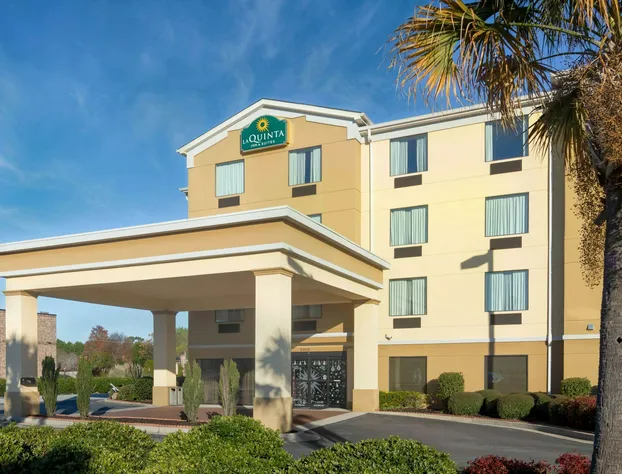 La Quinta Inn & Suites by Wyndham Warner Robins - Robins AFB hotel detail image 2