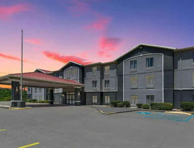 Baymont by Wyndham Moss Point/Pascagoula hotel detail image 1