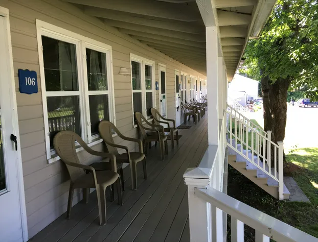 Highland Lake Resort hotel detail image 2