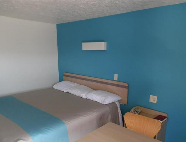 Motel 6 Columbus hotel detail image 1
