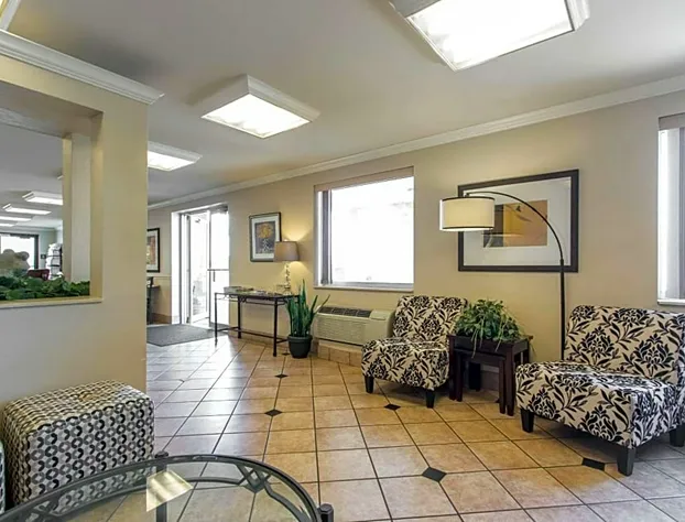 Econo Lodge Inn & Suites Joplin hotel detail image 2