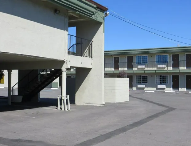 American Inn hotel detail image 1