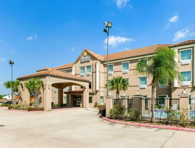 Comfort Inn And Suites Winnie hotel detail image 1