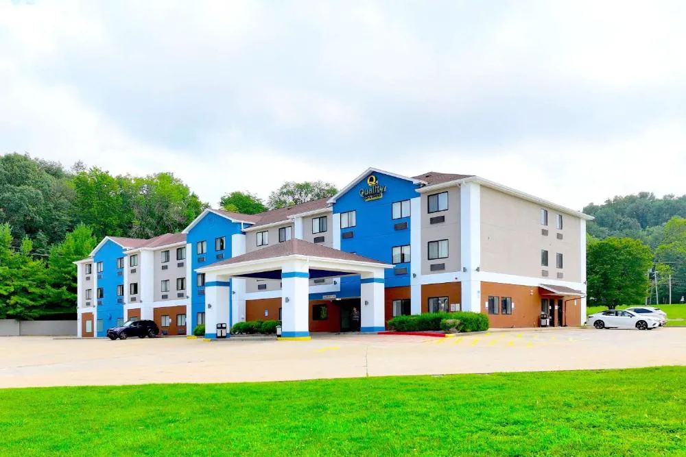 Quality Inn & Suites Caseyville - St. Louis hotel hero