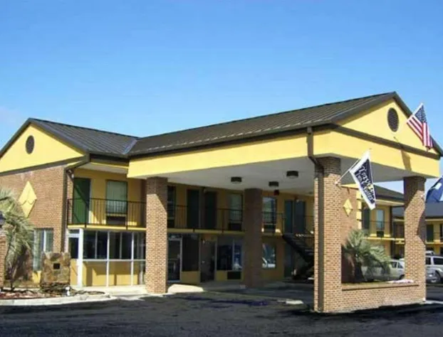 Travelers Inn & Suites hotel detail image 1