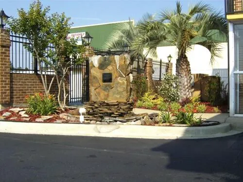 Travelers Inn & Suites hotel detail image 2