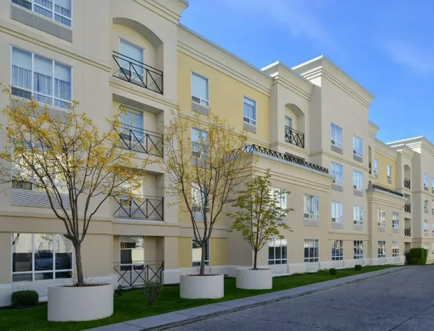 Hampton Inn & Suites By Hilton Calgary- University Northwest hotel detail image 1