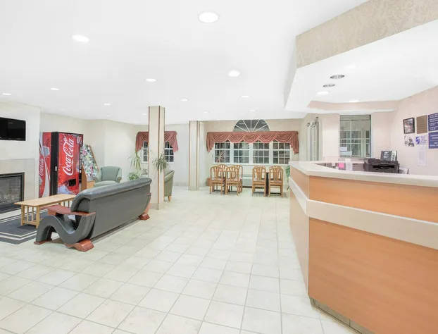 Microtel Inn & Suites by Wyndham Colfax/Newton hotel detail image 1