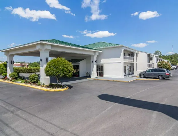 Motel 6 Waycross GA hotel detail image 1