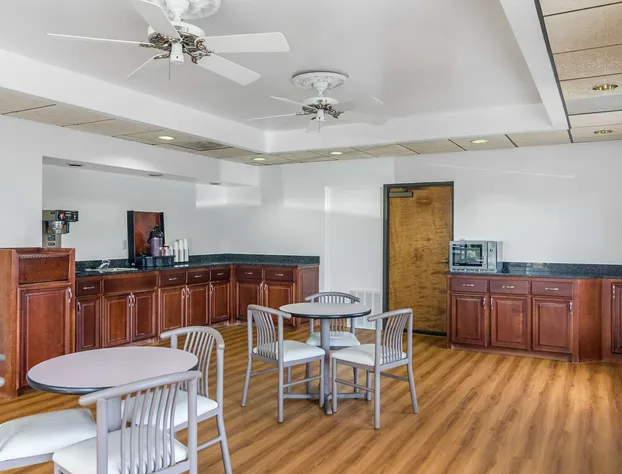 Motel 6 Waycross GA hotel detail image 4