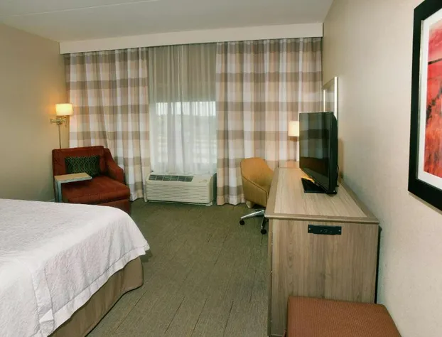 Hampton Inn Springfield-Southeast hotel detail image 2