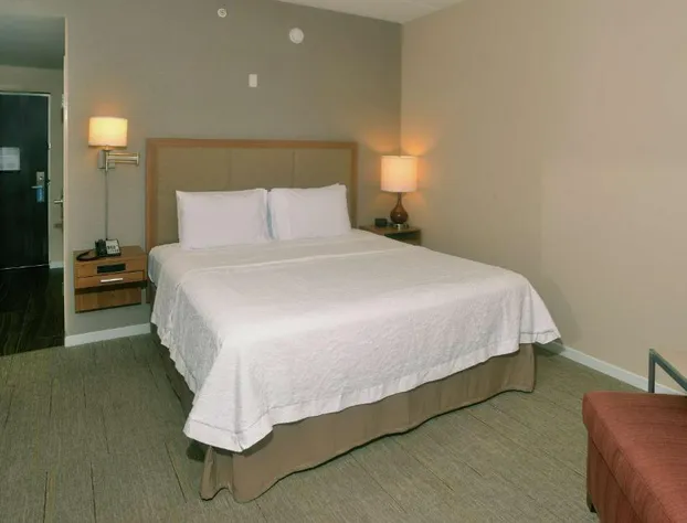 Hampton Inn Springfield-Southeast hotel detail image 4