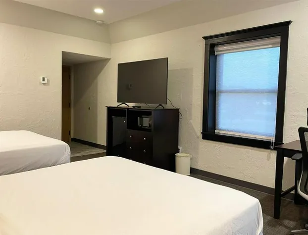 Chateau Hotel and Conference Center hotel detail image 2