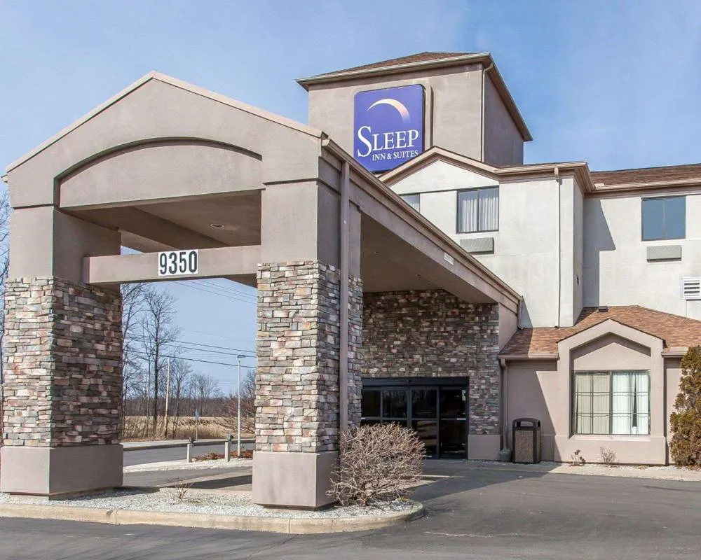 Sleep Inn & Suites Near I-90 and Ashtabula hotel hero