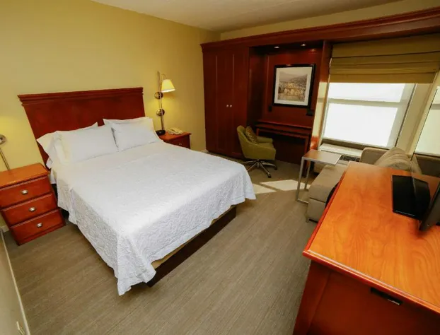 Hampton Inn Franklin hotel detail image 4