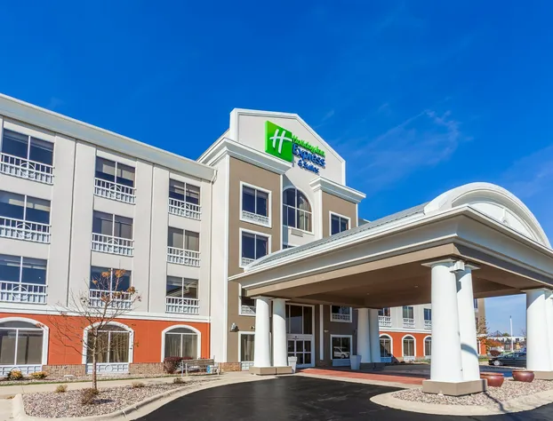 Holiday Inn Express Hotel & Suites Rockford-Loves Park by IHG hotel detail image 3