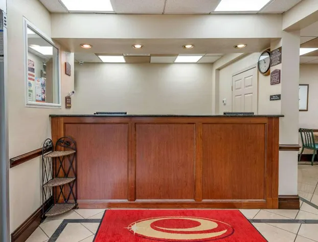 Econo Lodge Louisville Downtown hotel detail image 3