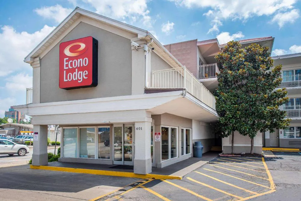 Econo Lodge Louisville Downtown hotel hero