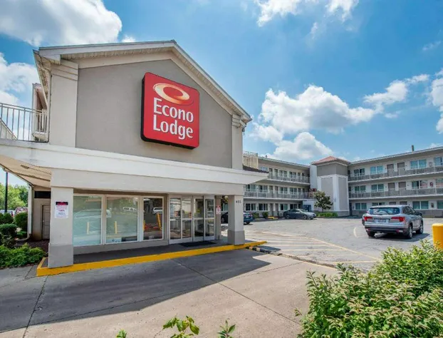 Econo Lodge Louisville Downtown hotel detail image 1