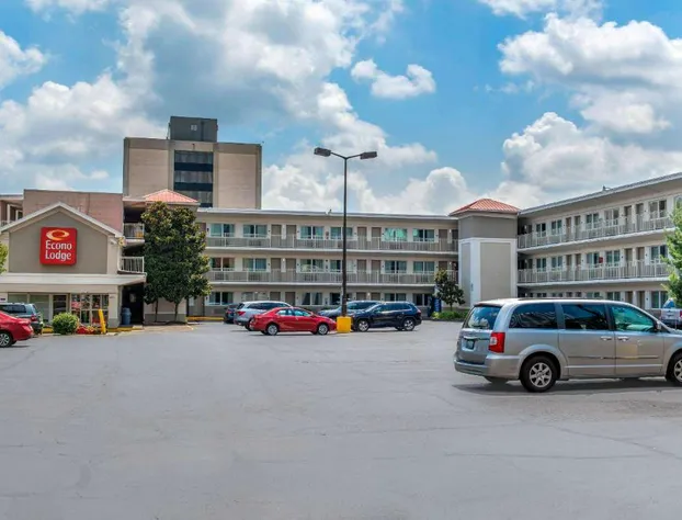 Econo Lodge Louisville Downtown hotel detail image 3
