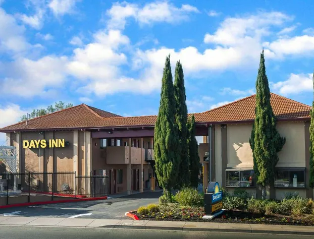 Days Inn by Wyndham Pinole Berkeley hotel detail image 1