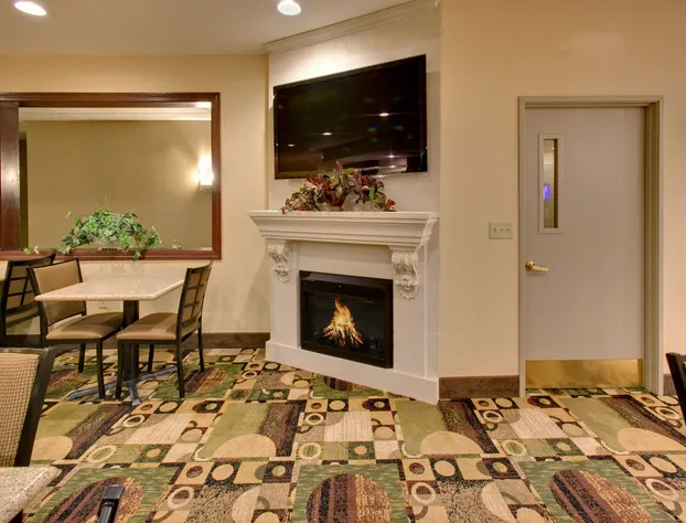 Holiday Inn Express Hotel & Suites Pleasant Prairie-Kenosha by IHG hotel detail image 3