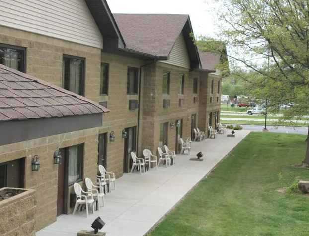 Baymont Inn and Suites by Wyndham Farmington, MO hotel detail image 2