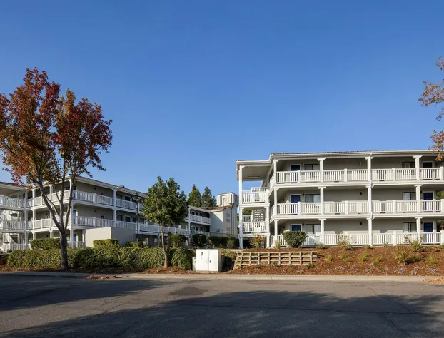 SureStay Hotel by Best Western Fairfield Napa Valley hotel detail image 1