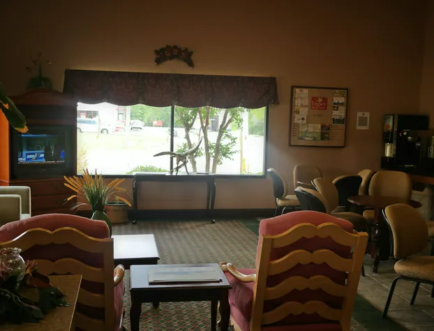 Legacy Inn & Suites hotel detail image 2