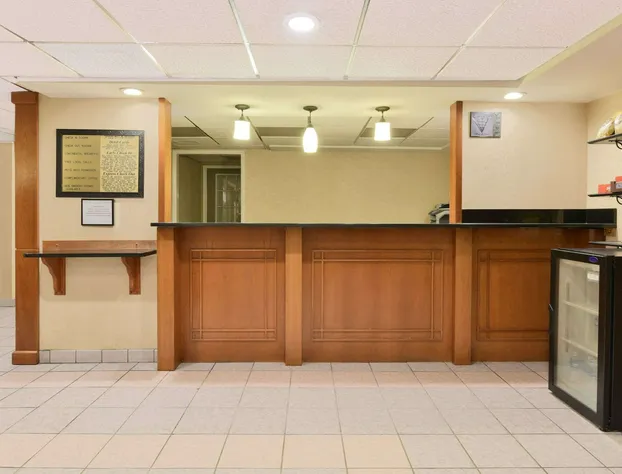 Howard Johnson Hotel & Suites by Wyndham Allentown/Dorney hotel detail image 4