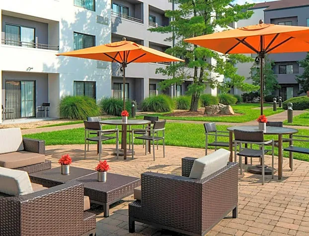 Courtyard by Marriott Louisville East hotel detail image 1