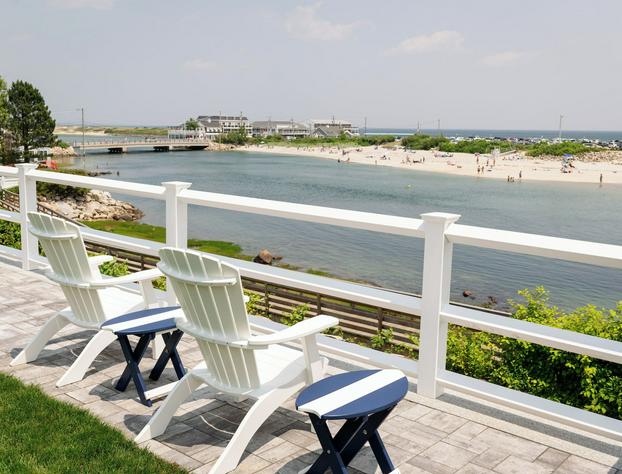 Terrace by the Sea hotel detail image 4
