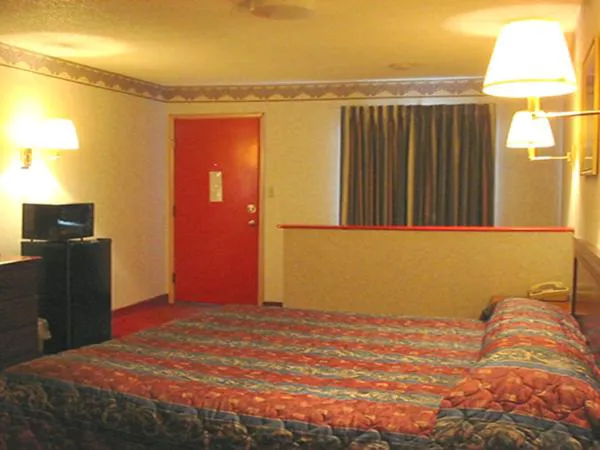 Red Carpet Inn Williamstown hotel detail image 3