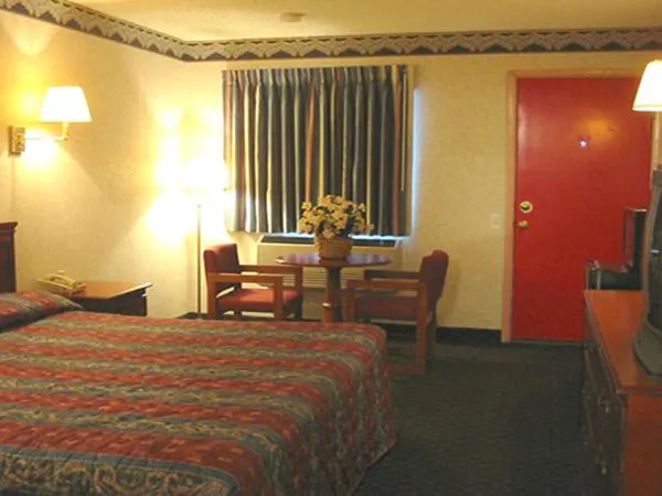 Red Carpet Inn Williamstown hotel detail image 4