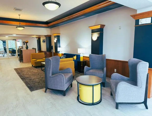 Comfort Inn & Suites Sheboygan I-43 hotel detail image 3