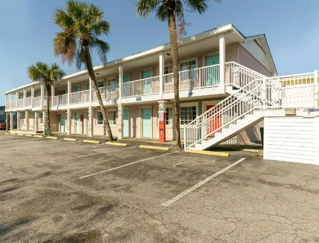 OYO Hotel Myrtle Beach Kings Hwy hotel detail image 1