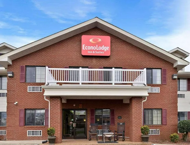 Econo Lodge Inn & Suites Shelbyville hotel detail image 2